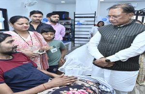 मुख्यमंत्री साय ने अस्पताल परिसर का भ्रमण कर उपलब्ध आधुनिक सुविधाओं का अवलोकन किया