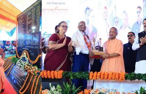 कारगिल वीरों को सीएम योगी की श्रद्धांजलि, बोले- सेना का शौर्य कभी नहीं भूलेंगे