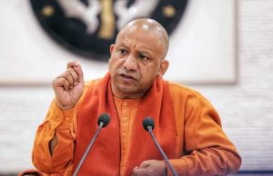 CM योगी की बड़ी समीक्षा बैठक: लखनऊ मंडल की 42,891 करोड़ की परियोजनाओं को मिलेगी रफ्तार