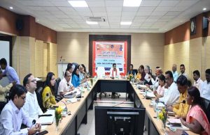 रायपुर : पूर्ण ग्राम सुराज और स्वावलम्बन की दिशा में नया संकल्प: उपमुख्यमंत्री विजय शर्मा की अध्यक्षता में कार्यशाला सम्पन्न