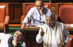 RSS की प्रार्थना सुनाते हुए फंसे DK, हाईकमान से कार्रवाई की मांग; सिद्धारमैया कैंप बना हावी