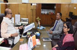 रायपुर : भू-जल स्तर बचाने, डबरी निर्माण के लिए किसानों को करें प्रोत्साहित – डेका