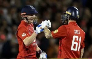 T20 में इंग्लैंड ने बनाए 304 रन, कीर्तिमान टूटने से बचा आखिरी पल में