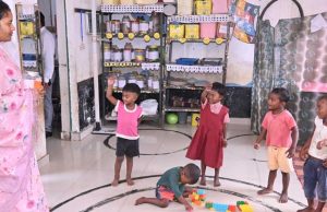 रायपुर : महिला एवं बाल विकास मंत्री श्रीमती राजवाड़े सरगुजा संभाग के दौरे पर