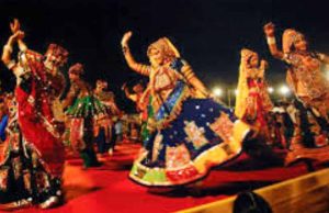 मस्जिद-मदरसा के पास गरबा पर रोक, दो मुस्लिम नेताओं के खिलाफ केस दर्ज