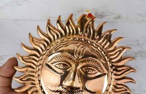 तांबे का सूरज: वास्तु के अनुसार नाम और सफलता पाने का मंत्र