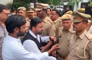 बरेली बवाल: पुलिस ने AAP नेताओं पर चलाया शिकंजा, संजय सिंह बोले- आवाज दबाना तानाशाही है