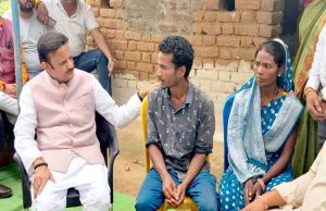 उप मुख्यमंत्री शुक्ल ने छिंदवाड़ा में पीड़ित परिजनों को बंधाया ढांढस