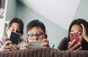 ऑस्ट्रेलिया ने 16 साल से कम उम्र के बच्चों पर सोशल मीडिया बैन लगाया, Meta और TikTok ने जताई चिंता