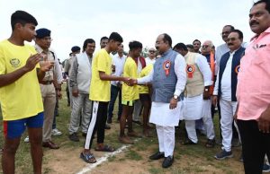 रायपुर : उप मुख्यमंत्री अरुण साव ने विकासखंड स्तरीय बस्तर ओलंपिक का किया शुभारंभ