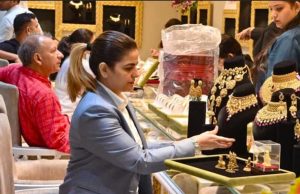 सोना ₹13,000 और चांदी ₹29,000 तक लुढ़की: रिकॉर्ड ऊँचाई से तगड़ी गिरावट