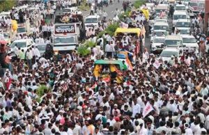 हजारों किसान फिर सड़कों पर! हाईवे पर डेरा, बोले– अबकी बार लंबी लड़ाई तय