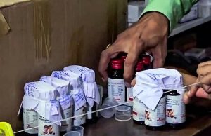 22 बच्चों की मौत मामले में आरोपी डॉक्टर की पत्नी गिरफ्तार, दवा स्टॉक में की गई हेराफेरी