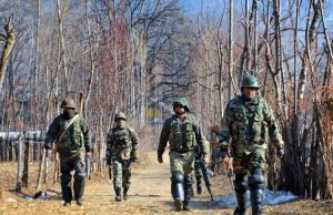 उरी सेक्टर में LoC के पास आतंकी ढेर, सेना ने आतंकियों को घेरा; एनकाउंटर जारी