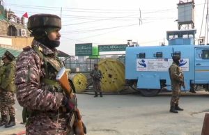 दिल्ली धमाके के बाद कश्मीर में बड़ी कार्रवाई: डॉ. उमर नेटवर्क से जुड़े 6 दबोचे