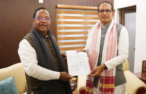 रायपुर : मंत्री रामविचार नेताम ने केन्द्रीय कृषि मंत्री चौहान से की मुलाकात
