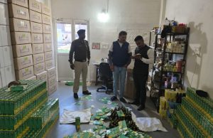 इंदौर में बिना लैब और डिग्री के बन रही आयुर्वेदिक दवा, अवैध कफ सीरप फैक्ट्री पर FIR