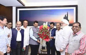 BMC चुनाव नतीजों से पहले सीएम फडणवीस से मिले रामदास आठवले, जीत की दी अग्रिम बधाई