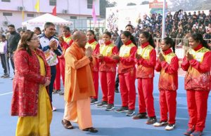 सीएम योगी बोले– खेल से निखरती है प्रतिभा, युवाओं को आगे बढ़ाने की अपील