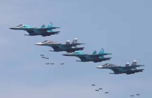 रूस से अमेरिका तक वार करने में सक्षम दुनिया का पहला अंतरमहाद्वीपीय फाइटर जेट Su-34, पुतिन ने किया प्रदर्शन