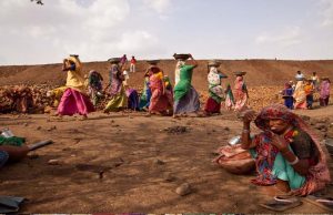 6 साल में 1% मजदूरों को नहीं मिला 100 दिन का काम; कोविड में हटाए गए 10 लाख परिवारों के नाम, विधानसभा में जवाब आया