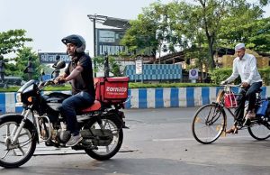 छत्तीसगढ़ विधानसभा: गिग वर्करों की सुरक्षा पर अजय चंद्राकर ने उठाए सवाल, सरकार ने कहा- केंद्र के नियम का करेंगे इंतजार