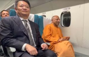 600 किमी प्रति घंटे की रफ्तार पर CM योगी का रोमांचक सफर, जापान की हवा में चलने वाली ट्रेन में मुस्कुराए मुख्यमंत्री