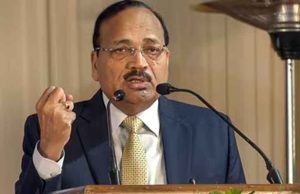 SIR याचिका पर भड़के CJI सूर्यकांत: क्या हम तय करेंगे माता-पिता कौन हैं?