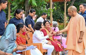 सीएम योगी का ‘बाल स्नेह मॉडल’ – एडमिशन से इलाज तक, जरूरतमंद बच्चों को तुरंत आर्थिक मदद