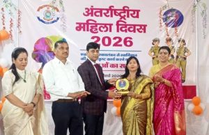 अंतर्राष्ट्रीय महिला दिवस पर कोरिया पुलिस ने पत्रकार कमरून निशा को महिला सशक्तिकरण हेतु किया सम्मानित