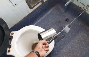 ट्रेन के टॉयलेट से हटेंगे चेन वाले मग, रेलवे ने लिया बड़ा फैसला
