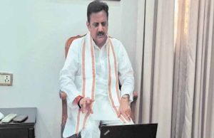 हर बसाहट में पक्की सड़क की सुविधा दें : उप मुख्यमंत्री शुक्ल