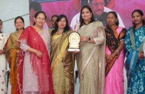अंतरराष्ट्रीय महिला दिवस पर आंगनबाड़ी कार्यकर्ता, बिहान योजना व अन्य विधा से जुड़ी महिलाओं का सम्मान