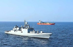 स्ट्रेट ऑफ होर्मुज से सुरक्षित लौट रहे भारतीय जहाज, नेवी के वॉरशिप दे रहे एस्कॉर्ट