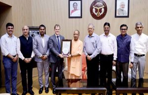 नोएडा इंटरनेशनल एयरपोर्ट को मिला एयरोड्रम लाइसेंस, सीएम योगी को सौंपी गई प्रमाणित प्रति