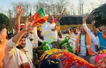 बैतूल विधायक हेमंत खंडेलवाल का अनोखा अंदाज, बैलगाड़ी पर सवार होकर ‘गांव-बस्ती चलो अभियान’ को दी गति