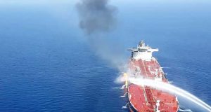 भारत के करीब ईरानी टैंकर पर अमेरिका का हमला, हिंद महासागर में 3 जहाजों की घेराबंदी