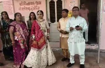 जामनगर में दुल्हन ने शादी से पहले किया मतदान, लोकतंत्र की मिसाल