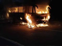 Gwalior में बस हादसा, टायर फटने के बाद लगी आग; पुलिस ने कांच तोड़कर 16 लोगों को बचाया