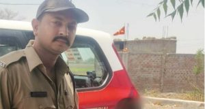 उज्जैन के डायल-112 हीरोज घर की राह भटके मानसिक रूप से अस्वस्थ बालक को सुरक्षित संरक्षण में लेकर थाने पहुँचाया