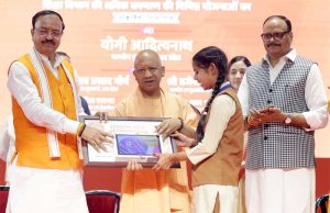 पहले अंधेरा था, अब घर में उजाला, श्रमिकों ने गिनाईं सरकार से मिली सहूलियतें