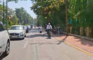 सरकारी गाड़ी छोड़ साइकिल से कोर्ट पहुंचे हाईकोर्ट जज, सादगी ने जीता लोगों का दिल