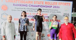 बिलासपुर की शिविका पांडेय बनीं राज्य स्तरीय स्केटिंग चौंपियन, चोट के बावजूद जीता गोल्ड