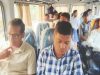 PM मोदी और CM यादव की अपील का असर: उज्जैन में अधिकारी ट्रैवलर बस से पहुंचे, 6750 का सफर सिर्फ 250 रुपये में