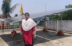 पीएम सूर्य घर योजना -अरूना के घर अब सूरज की रोशनी से रोशन, बिजली बिल की चिंता से मिली मुक्ति