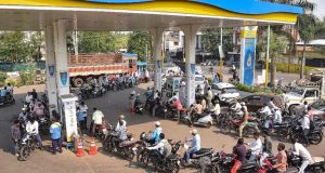 भारत पर मंडराया ईंधन संकट! सिर्फ एक दिन बाद रुक सकता है रूसी तेल, पेट्रोल-डीजल की बढ़ेगी चिंता
