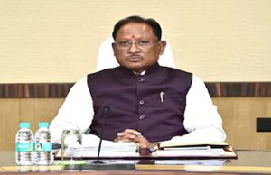 आम जनता से शालीनता से पेश आएं अधिकारी – मुख्यमंत्री