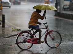 भीषण गर्मी के बीच राहत की खबर, जल्द दस्तक देगा मॉनसून; कई राज्यों में बारिश के आसार