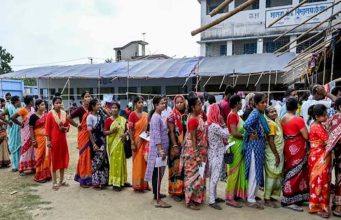 बंगाल के 15 मतदान केंद्रों पर री-पोलिंग, 9 बजे तक 16.23% वोटिंग