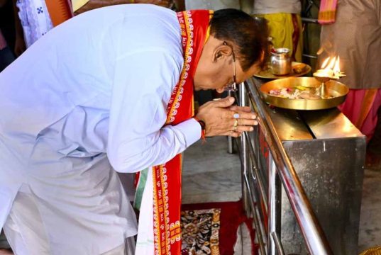 विष्णुदेव साय हरिनाम संकीर्तन नामयज्ञ में हुए शामिल, श्री जगन्नाथ मंदिर में पूजा कर प्रदेश की खुशहाली की कामना